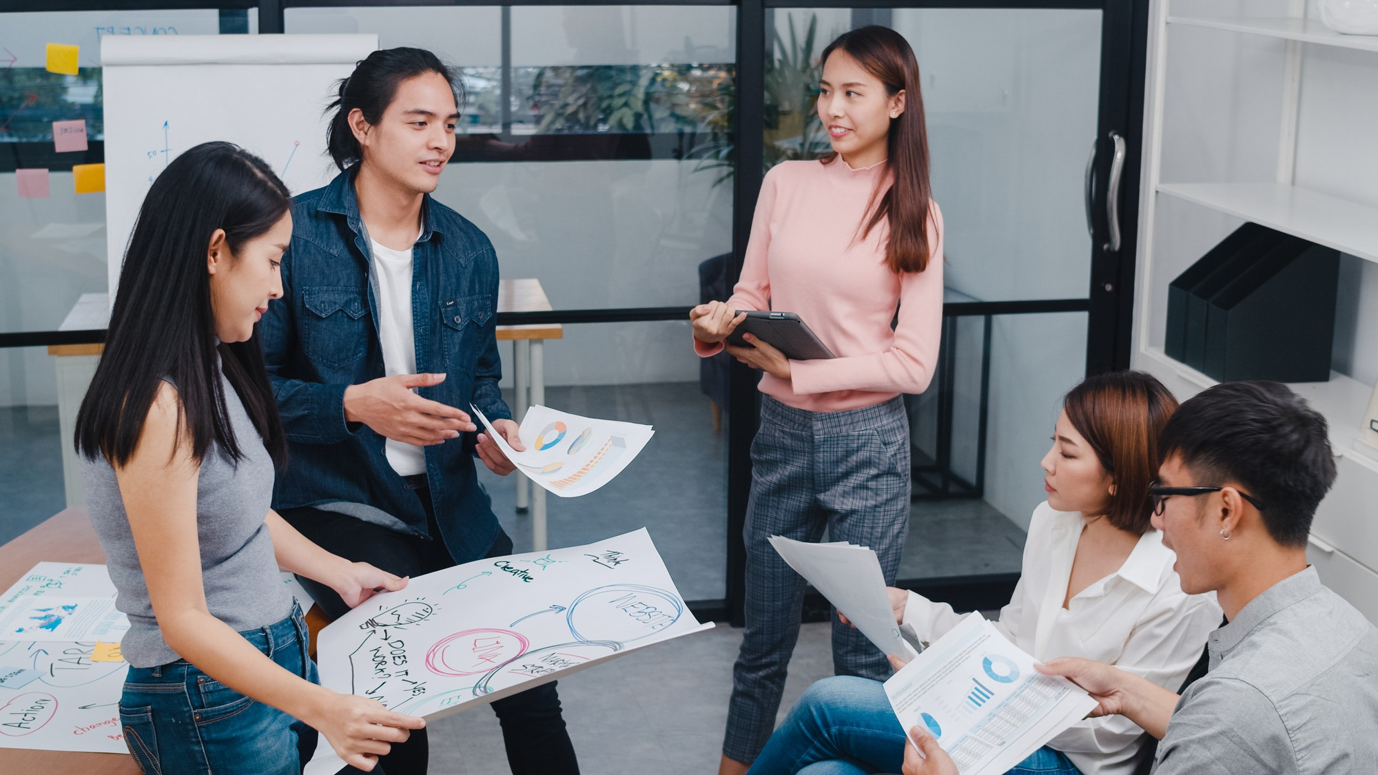 Operation, HR & IT